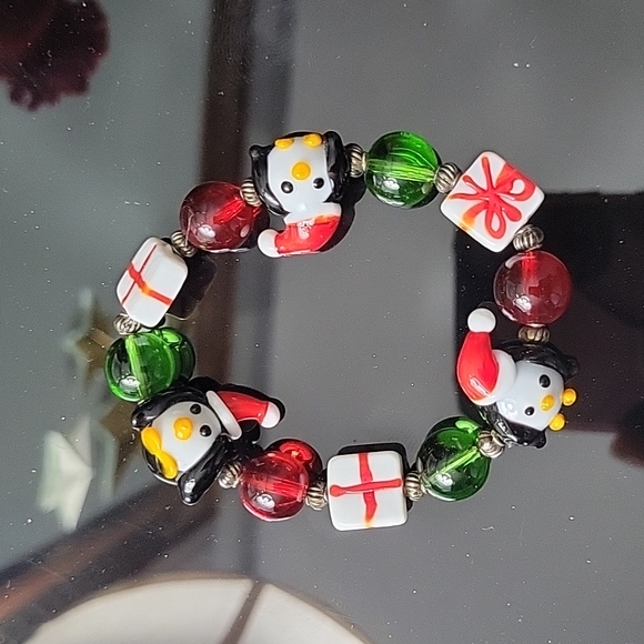 Christmas Bracelet - Picture 1 of 6